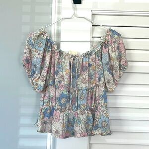 Red Dress Boutique top. M - Make me an offer😊